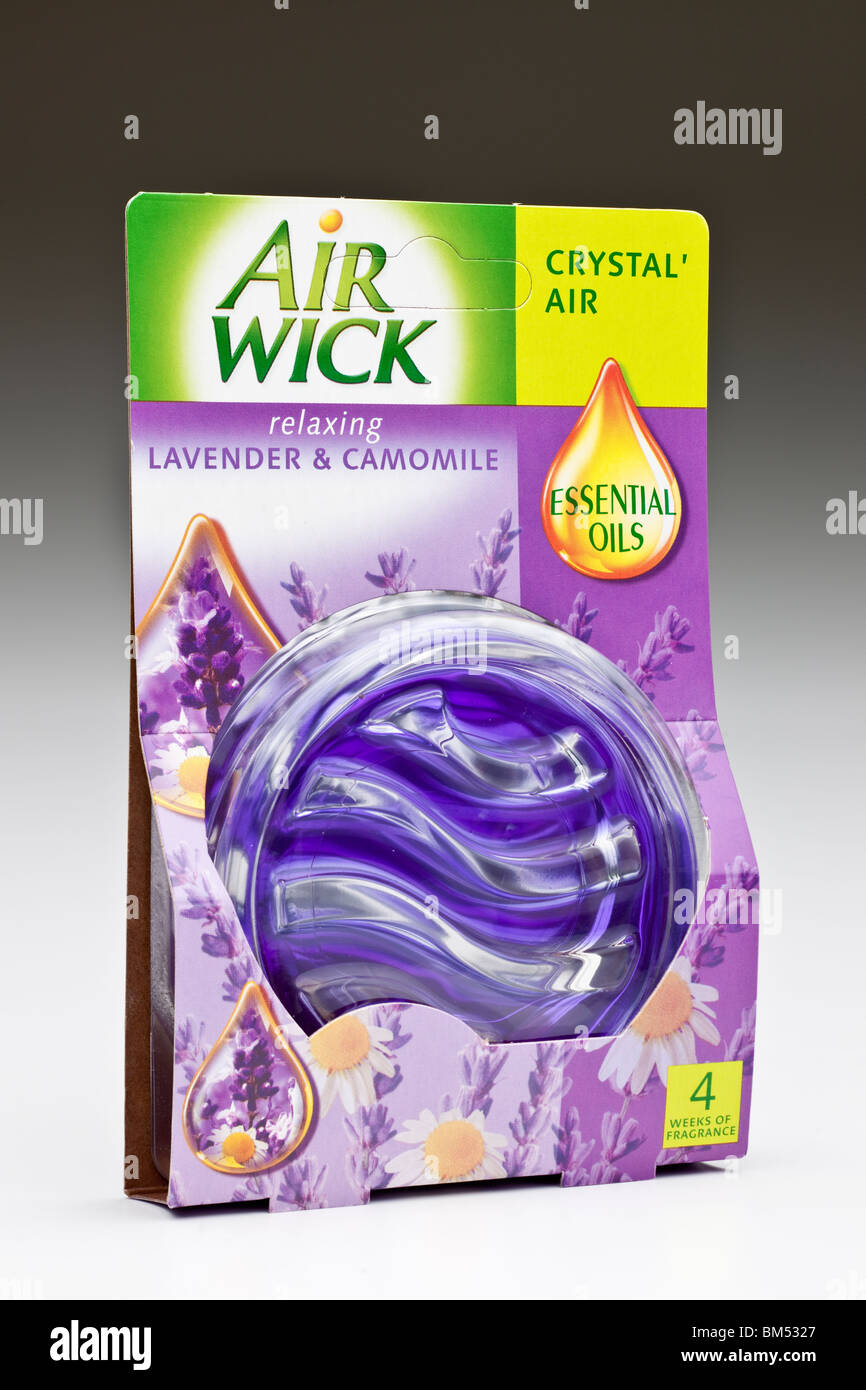 Lavendel und Kamille werden kristallklare Luft mit ätherischen Ölen Stockfoto