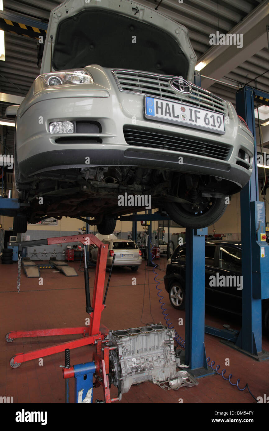 Motor nach einer Rückrufaktion für Toyota Avensis ändern Stockfoto