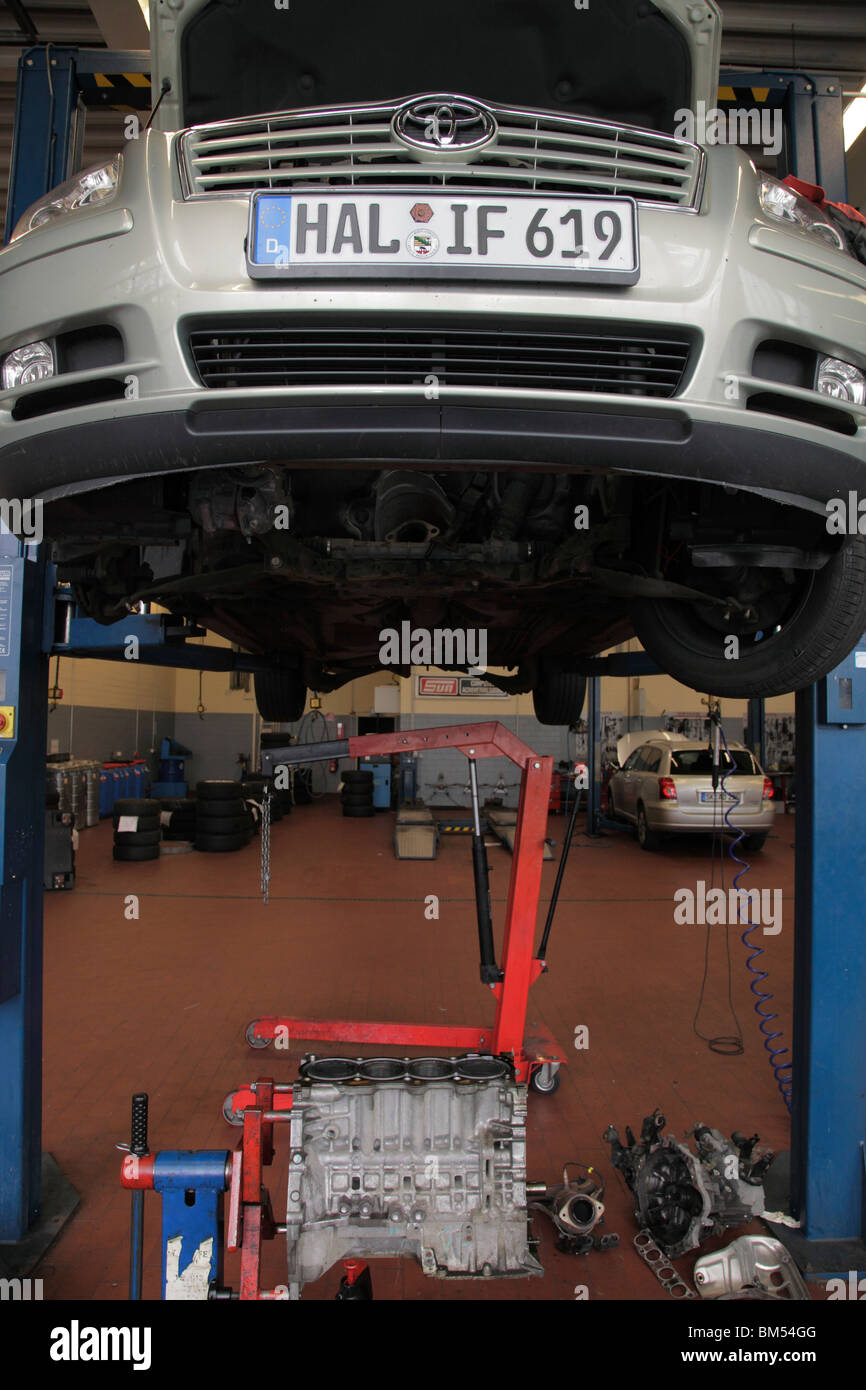 Motor nach einer Rückrufaktion für Toyota Avensis ändern Stockfoto