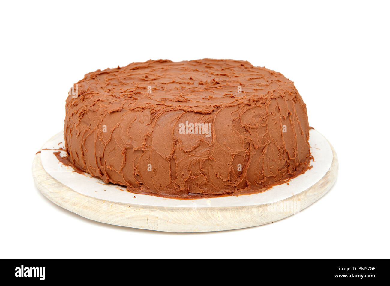 Köstlicher Schokoladenkuchen isoliert auf weißem Hintergrund Stockfoto