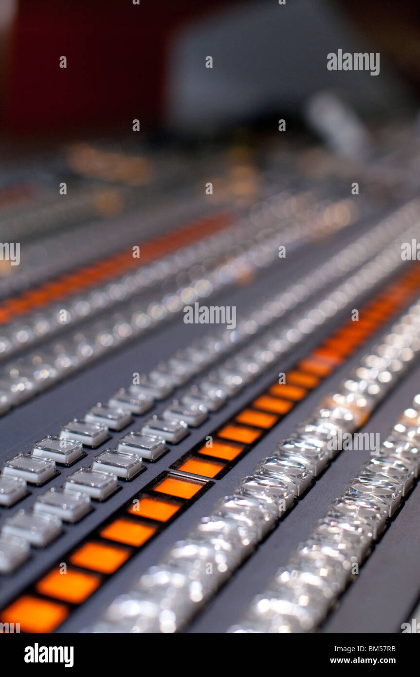 Vision-Mixer Steuerfläche Sony mit Tasten, LCD-Panel.s Stockfoto