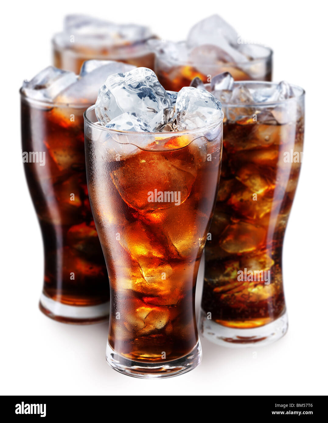 Gläser mit Cola und Eiswürfel Stockfoto