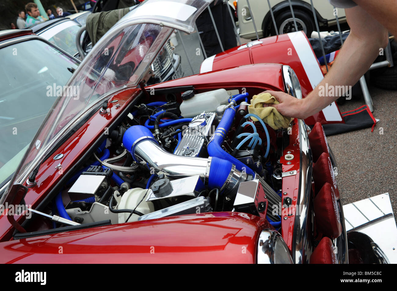 Hunderte von Mini-Autos bei der London to Brighton Mini Rally an der Brighton Seafront UK Stockfoto