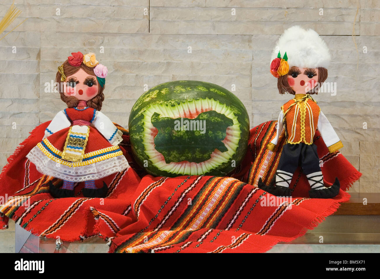 Bulgarische Karte geschnitzt auf Wassermelone, bulgarische ...