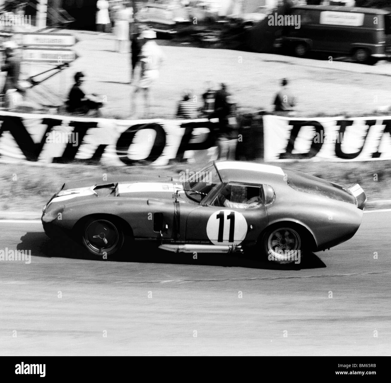 Sears und Thompson in Ford AC Cobra Daytona, Le Mans 1965 Stockfoto