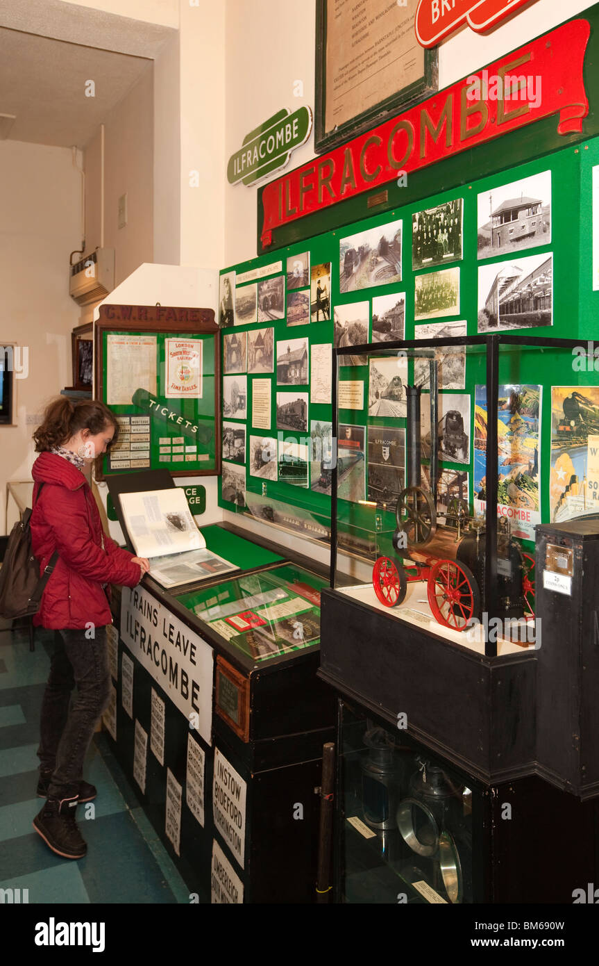 Großbritannien, England, Devon, Ilfracombe Museum, Eisenbahn ausstellen Stockfoto