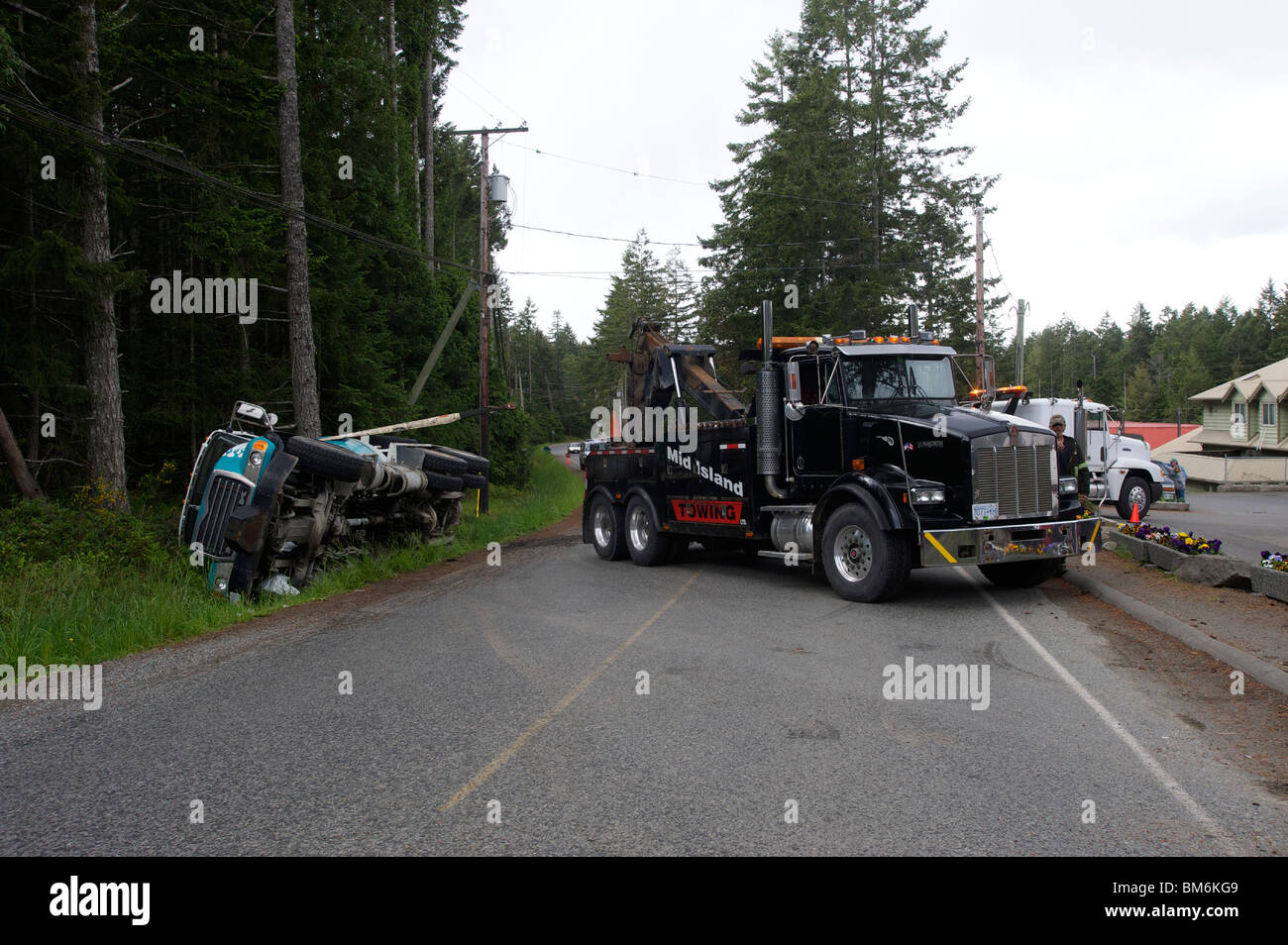 LKW-Unfall, Zement, Gabriola, British Columbia, Kanada Stockfoto