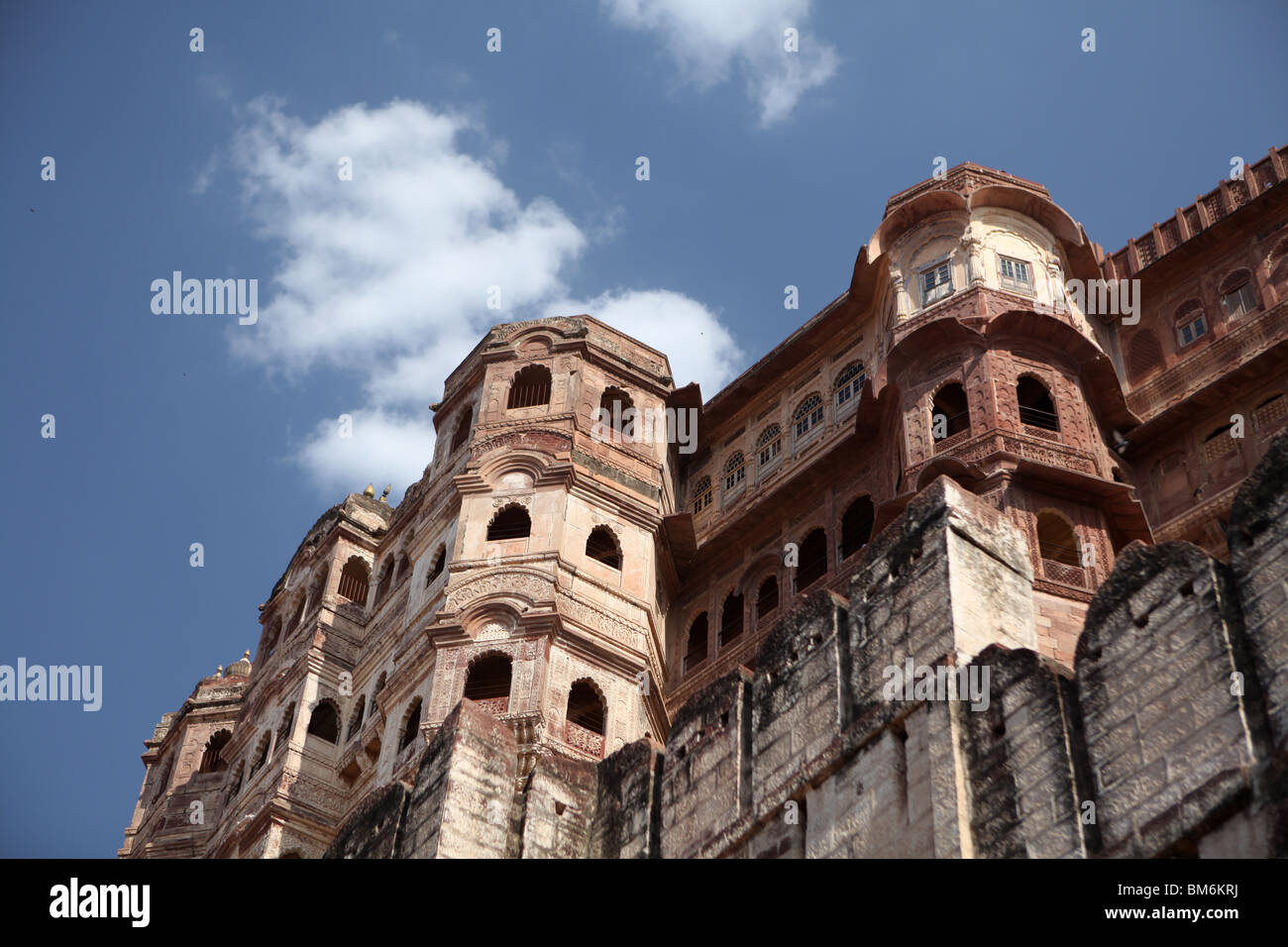 Blick auf das Mehrangarh Fort in Jodhpur, Rajasthan in Indien. Stockfoto