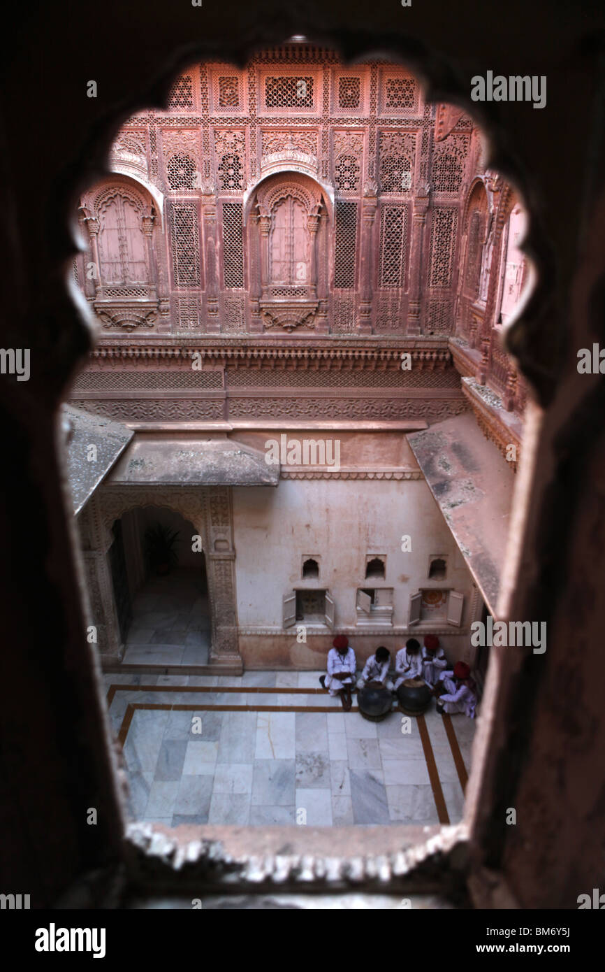 Blick auf das Mehrangarh Fort in Jodhpur, Rajasthan in Indien. Stockfoto