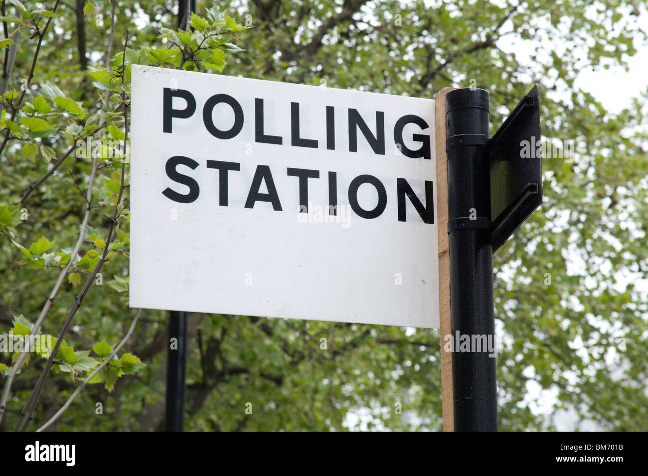 Wahllokal Zeichen, London, England. Stockfoto
