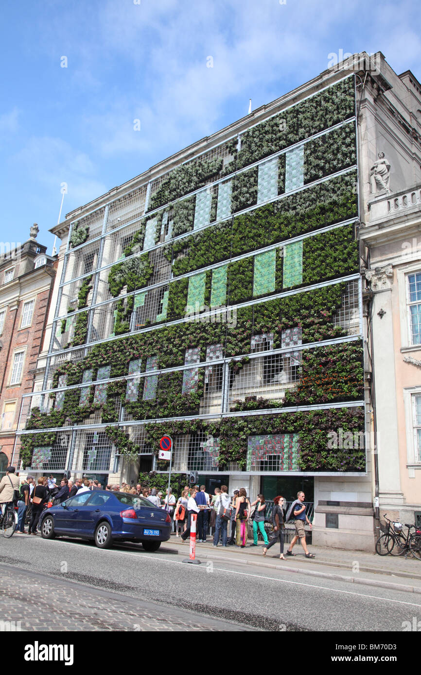 COPENHAGEN 22. Mai 2010 - Eröffnungsfeier der grün, lebendige Fassade des European Environment Agency - Europa in voller Blüte Stockfoto