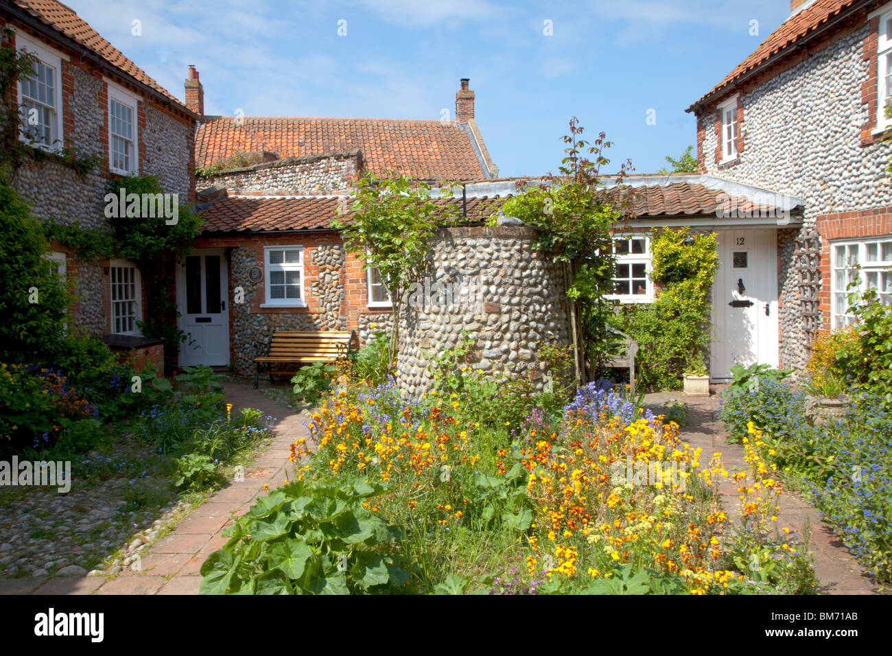 Flint, gebaut auf dem Land in der Küstenstadt Stadt Blakeney, Norfolk, England Stockfoto