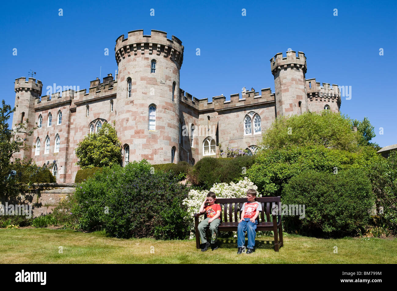 Cholmondeley Castle aus dem 12. Jahrhundert, Cheshire, Großbritannien Stockfoto