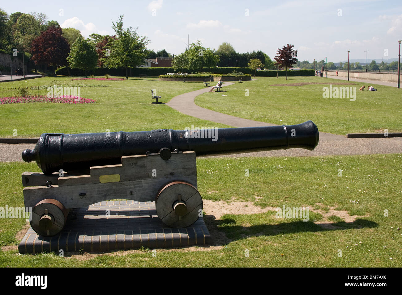 Fluss Medway Park Kanone schwarz mittelalterliche Waffe Stockfoto