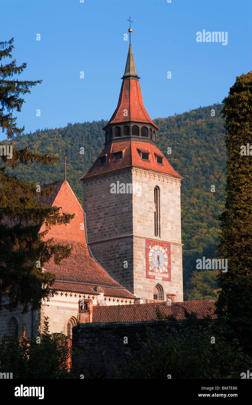 Rumänien, Siebenbürgen, Brasov, Piata Sfatului, das Zentrum des mittelalterlichen Brasov, die schwarze Kirche (Biserica Neagra) Stockfoto Rumänien, Siebenbürgen, Brasov, Piata Sfatului, das Zentrum des mittelalterlichen Brasov, die schwarze Kirche (Biserica Neagra) Stockfoto