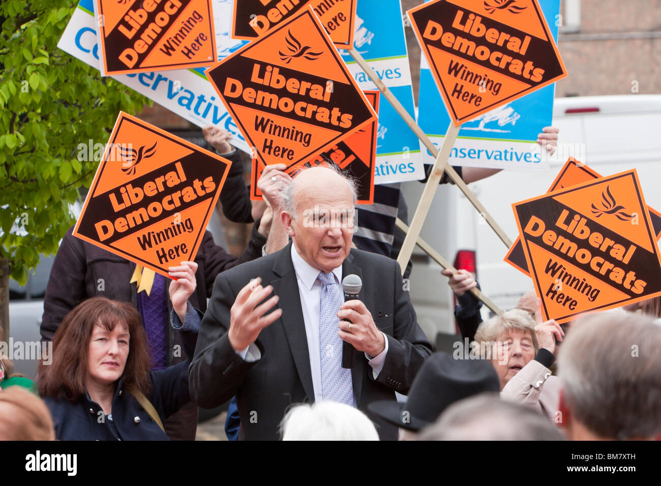 Vince Cable MP sprechen während einer Wahlveranstaltung in St Albans 2010 Stockfoto