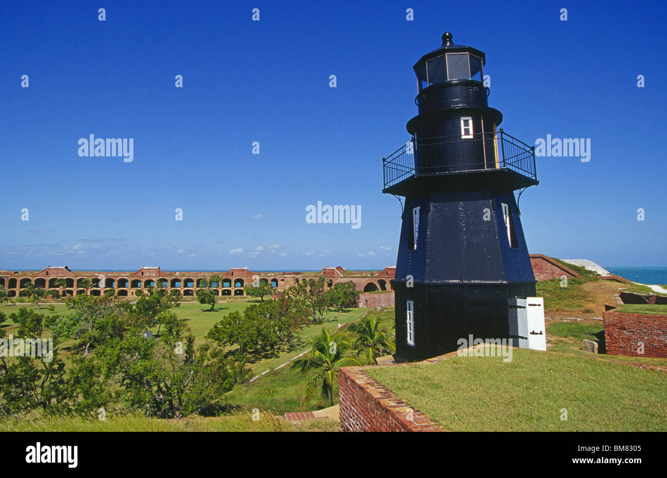 Ein Leuchtturm am Fort Jefferson im Dry-Tortugas-Nationalpark, Florida Stockfoto