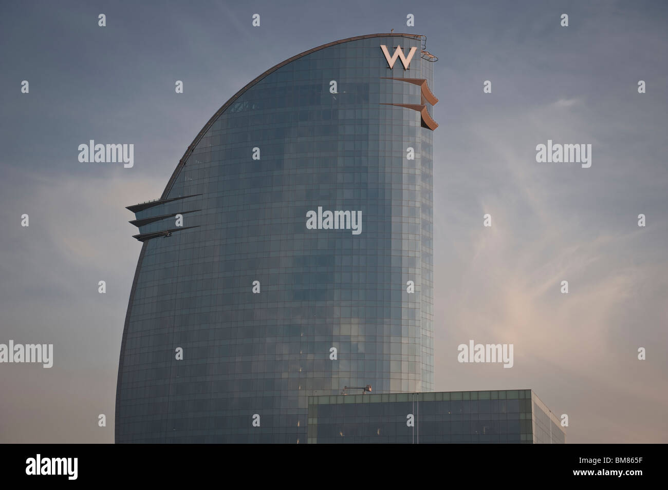 Blick auf das Luxus Hotel W in der Küste von Barcelona Stockfoto