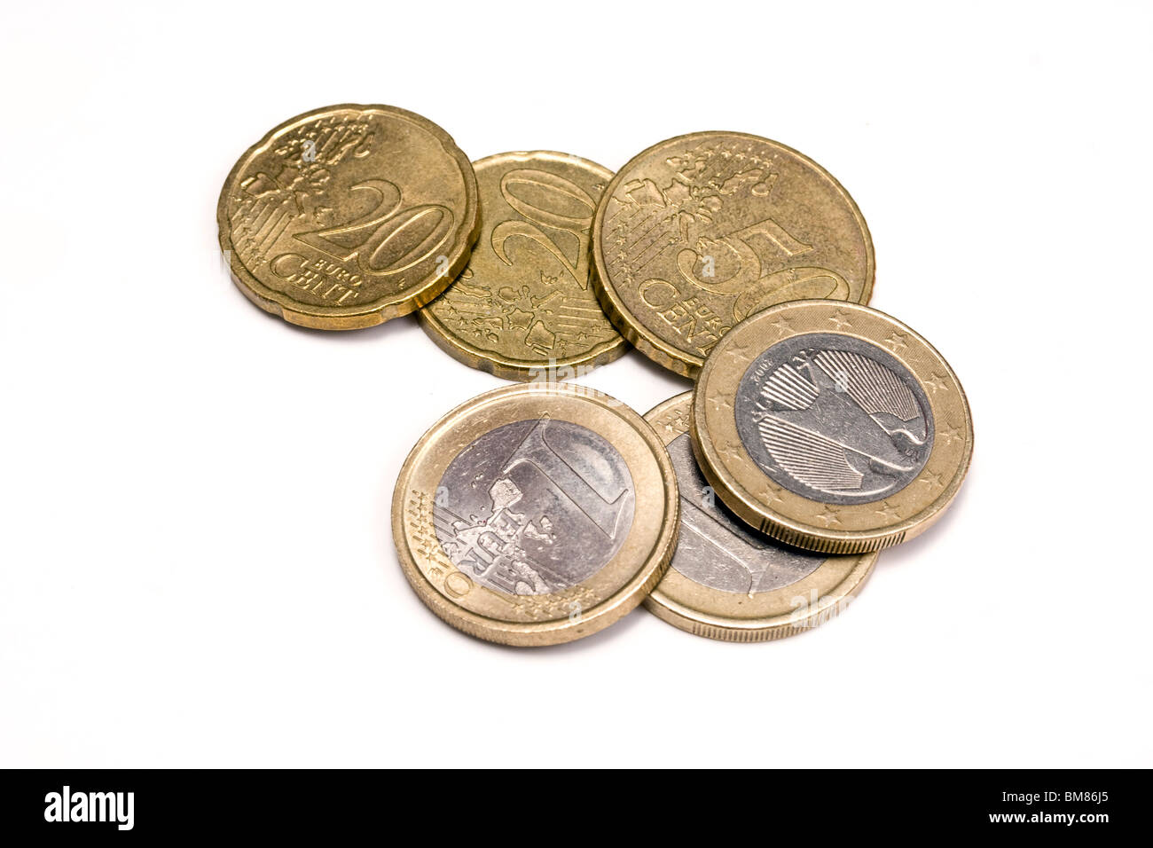 Euro-Münzen, die isoliert auf weiss Stockfoto