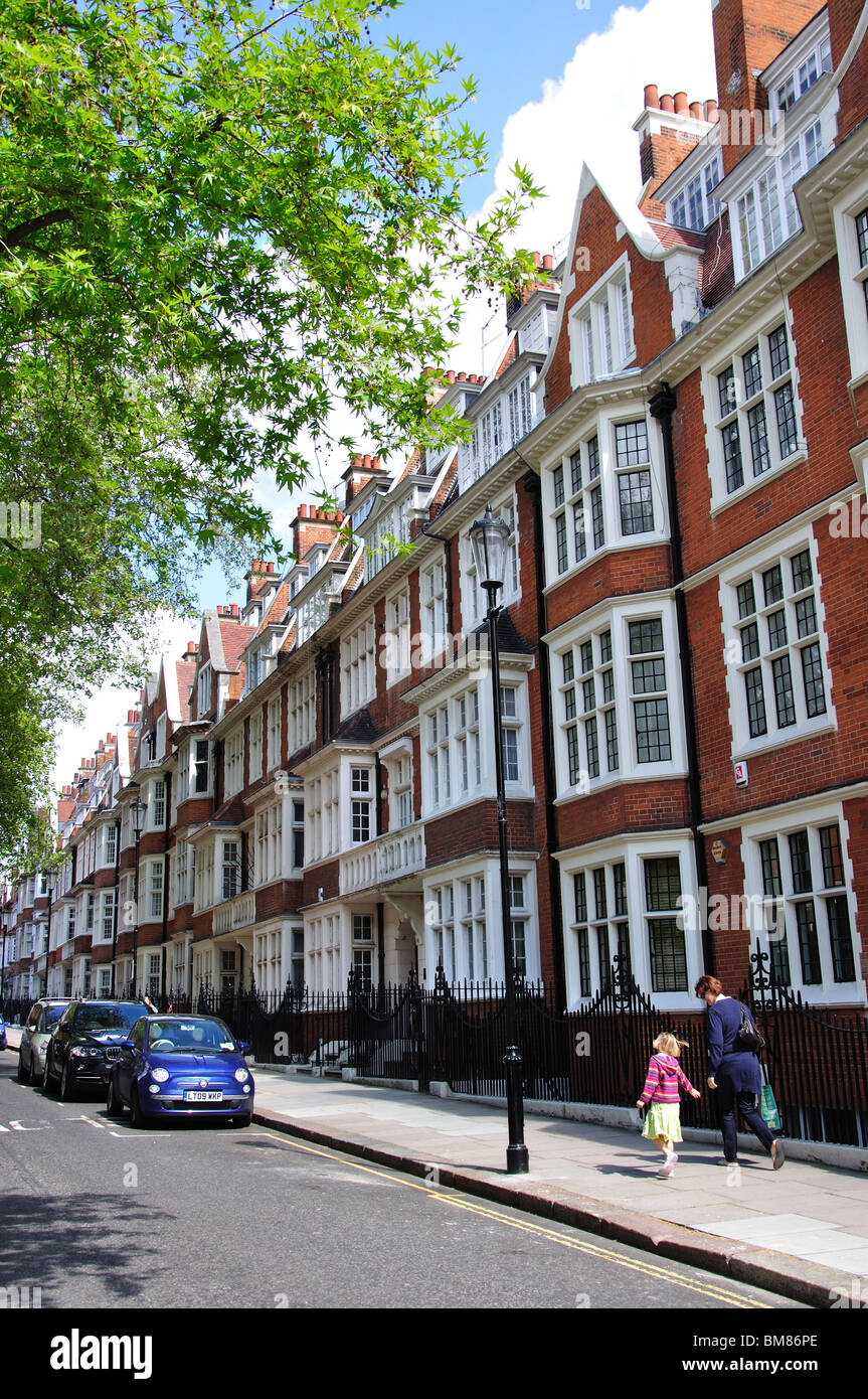 Zeitraum Stadtwohnungen, Hornton Street, Kensington, Royal Borough von Kensington und Chelsea, Greater London, England, Vereinigtes Königreich Stockfoto