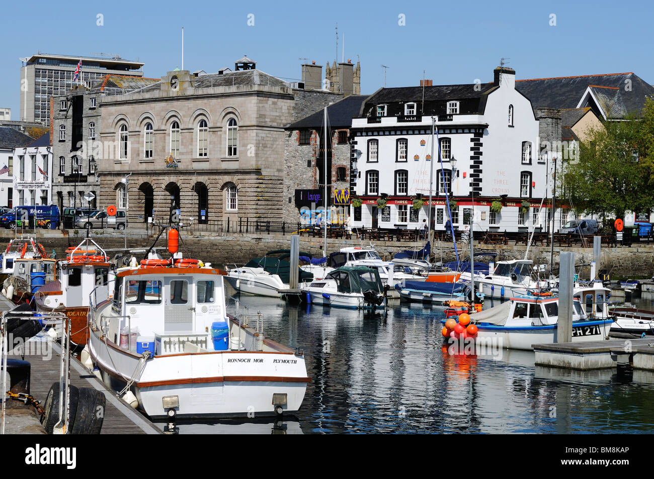 Boote vertäut am Barbican in Plymouth, Devon, uk Stockfoto