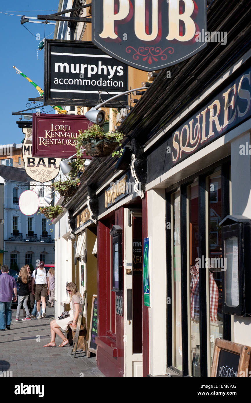 Irish Pub und Restaurant Schilder, Killarney, County Kerry Stockfoto