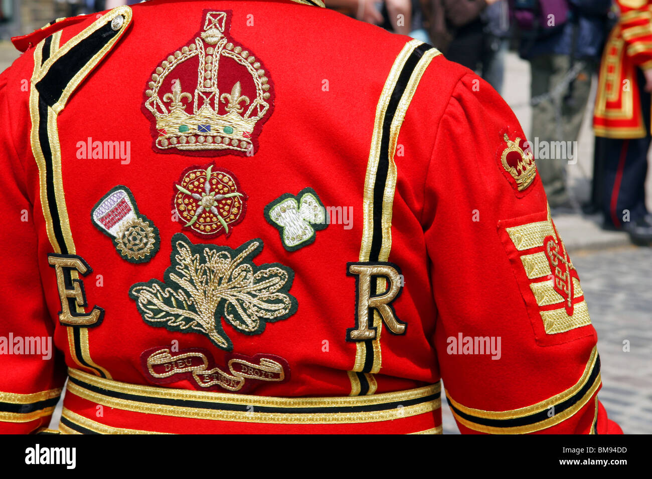 Detail der Beefeater Uniform, Tower Of London, England Stockfoto