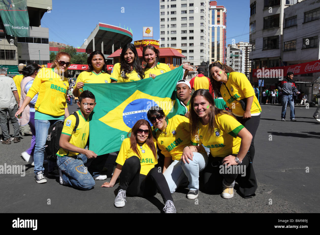 Brasilianische Fußballfans folgen ihrem Team für ein Qualifikationsspiel für die WM 2014 am 11. Oktober 2009 in La Paz, Bolivien Stockfoto