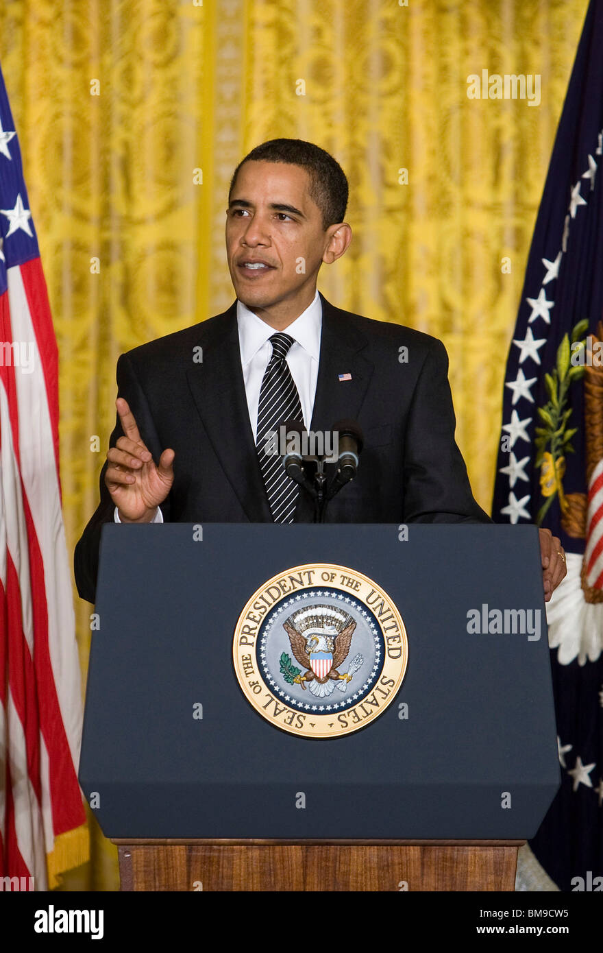 5. März 2009 – Washington, D.C. – Präsident Barack Obama hält die Eröffnungsansprache für das Forum des Weißen Hauses zur Reform des Gesundheitswesens. Stockfoto