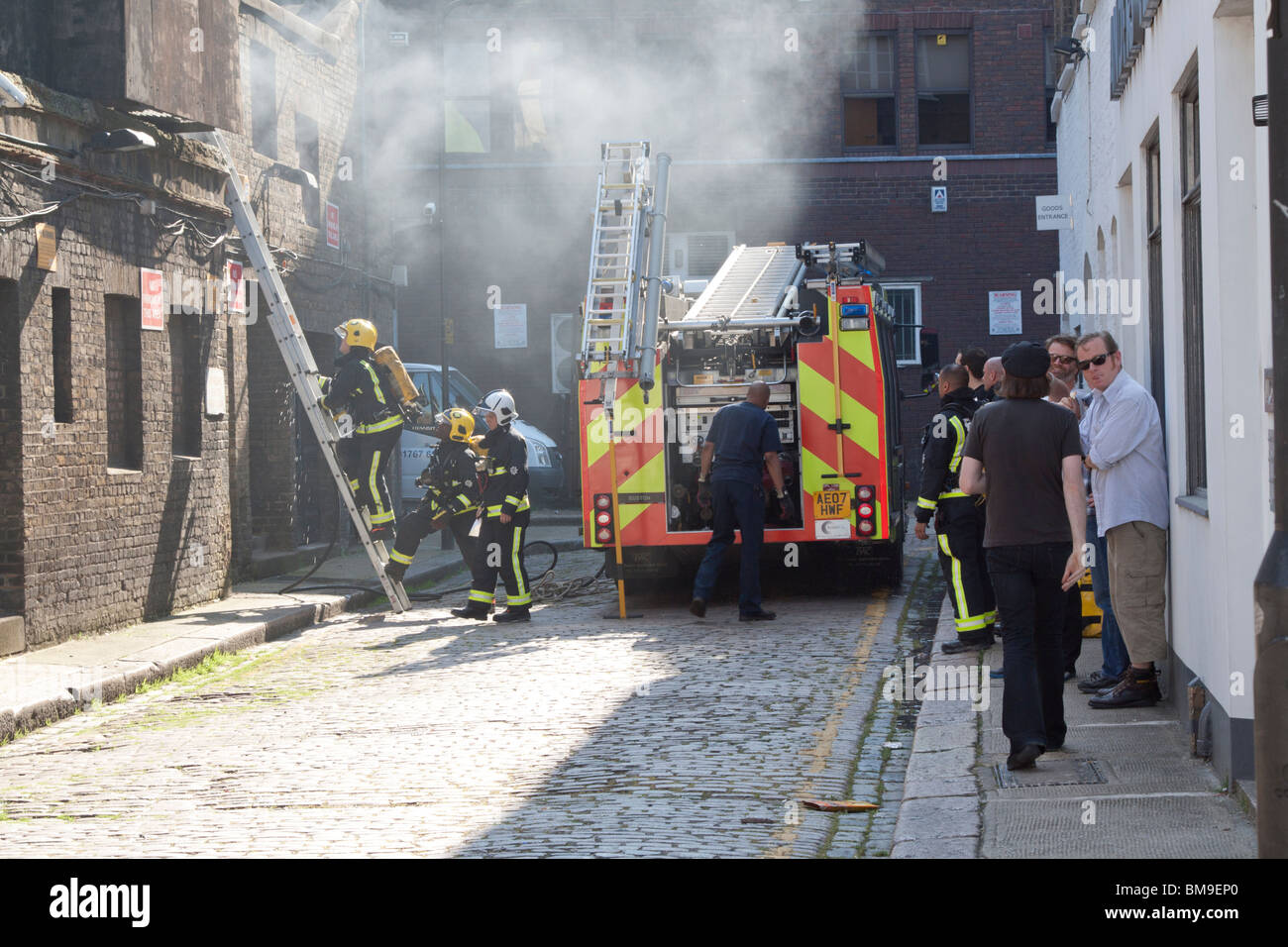 Londoner Feuerwehr Bekämpfung der Feuer - Camden Town - London Stockfoto