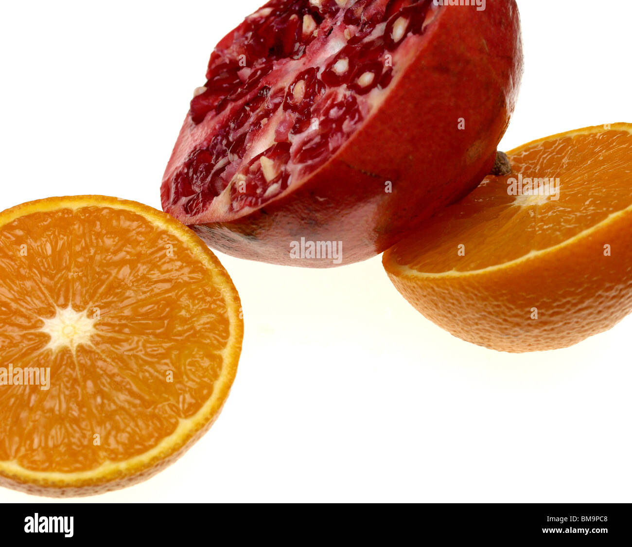Orangen und Granatapfel frisches Obst Arance e Melograni Frutta fresca Stockfoto