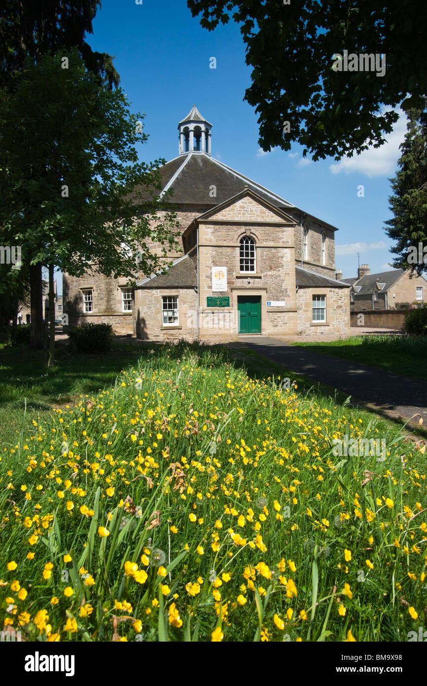 Kelso Old Church entworfen von James Nisbet, 1773 georgischen achteckige Gebäude, im Frühjahr - schottischen Grenzen UK Stockfoto