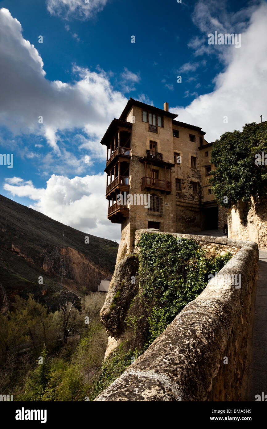 Denkmäler der hängenden Häuser von Cuenca, Spanien Stockfoto