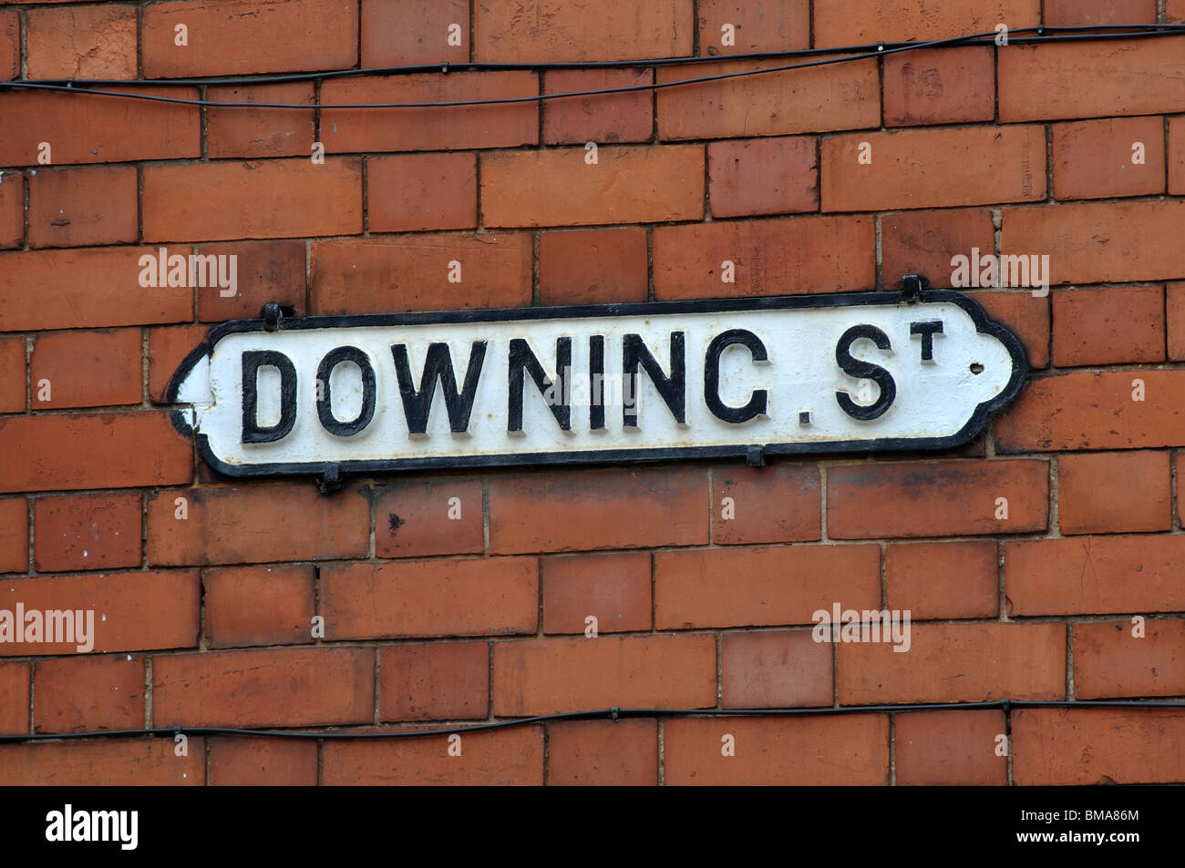 Downing Street Zeichen Sutton-in-Ashfield, Nottinghamshire, England, UK Stockfoto