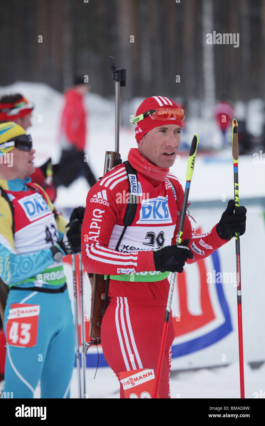 Thomas Frei der Schweiz am Ziel Männer 12,5 km Verfolgung IBU World Cup Biathlon Kontiolahti, Finnland 14. März 2010 Stockfoto