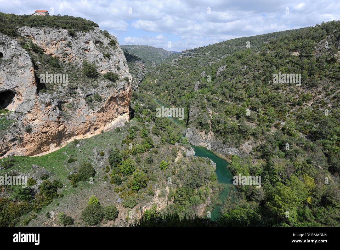 Fluss Júcar / Rio Jucar, Serrania de Cuenca, Kastilien-La Mancha, Spanien Stockfoto