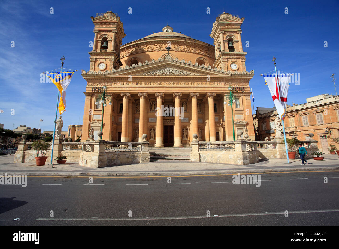 Die externe Hauptfassade der Kirche St Mary - bekannt als die Rotunde oder Mosta Dome, Mosta, Insel Malta Stockfoto