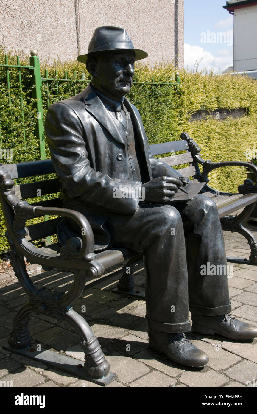 Statue des Künstlers L.S.Lowry bei Mottram in Longdendale, Tameside, Greater Manchester, England, UK Stockfoto