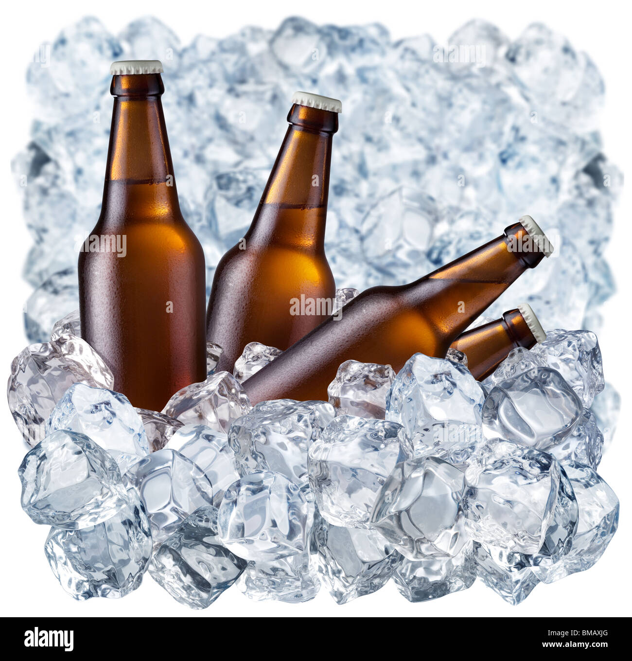 Flaschen Bier auf Eis Stockfoto