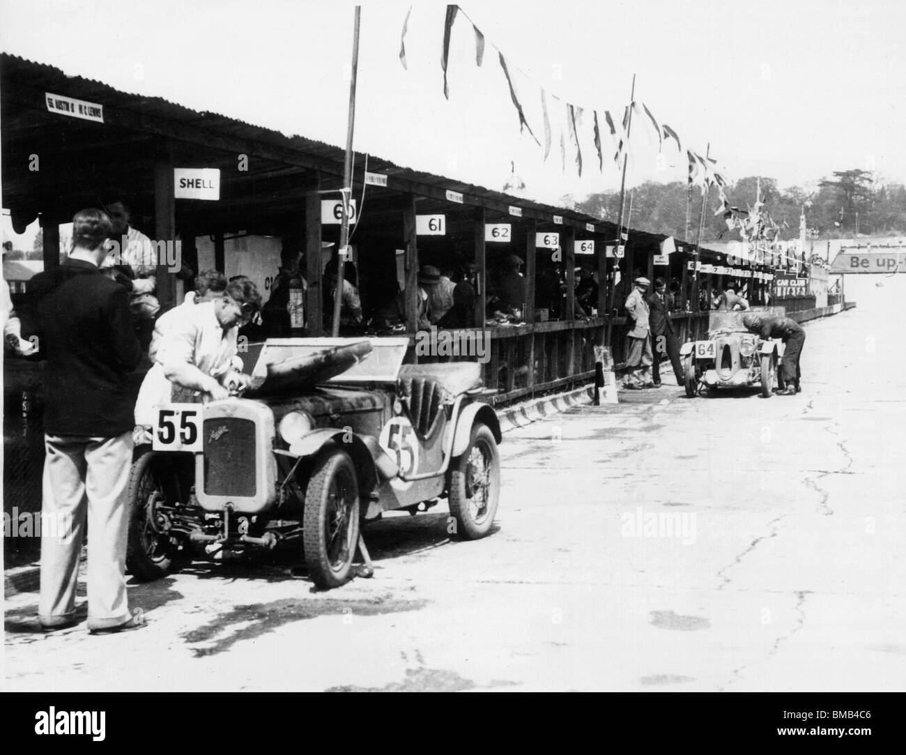 Austin 7 Ulster Werke in den Gruben in Brooklands Tagung des doppelten 12, Mai 1930 Stockfoto