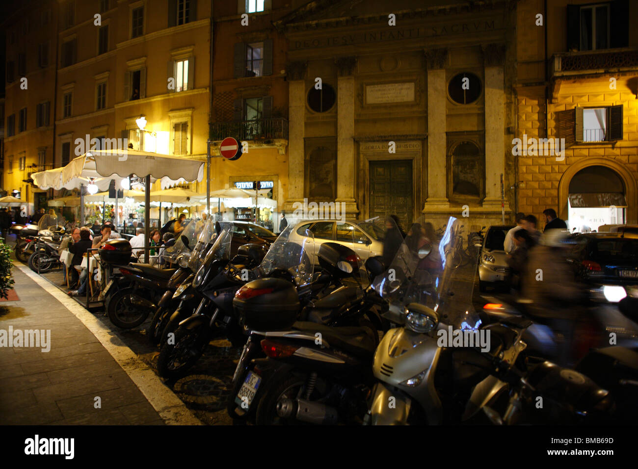 Parken Für Motorräder Stockfotos und -bilder Kaufen - Alamy