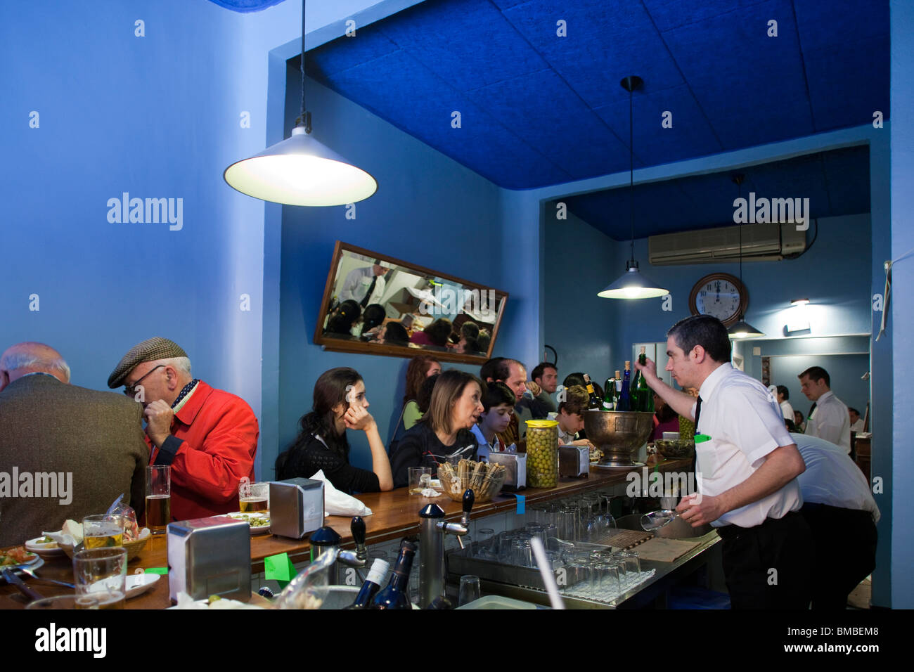 Innere des Eslava Restaurant, Sevilla, Spanien Stockfoto