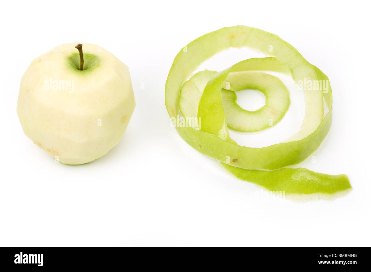 Green Apple mit weißem Hintergrund, Nahaufnahme Schuss Stockfoto