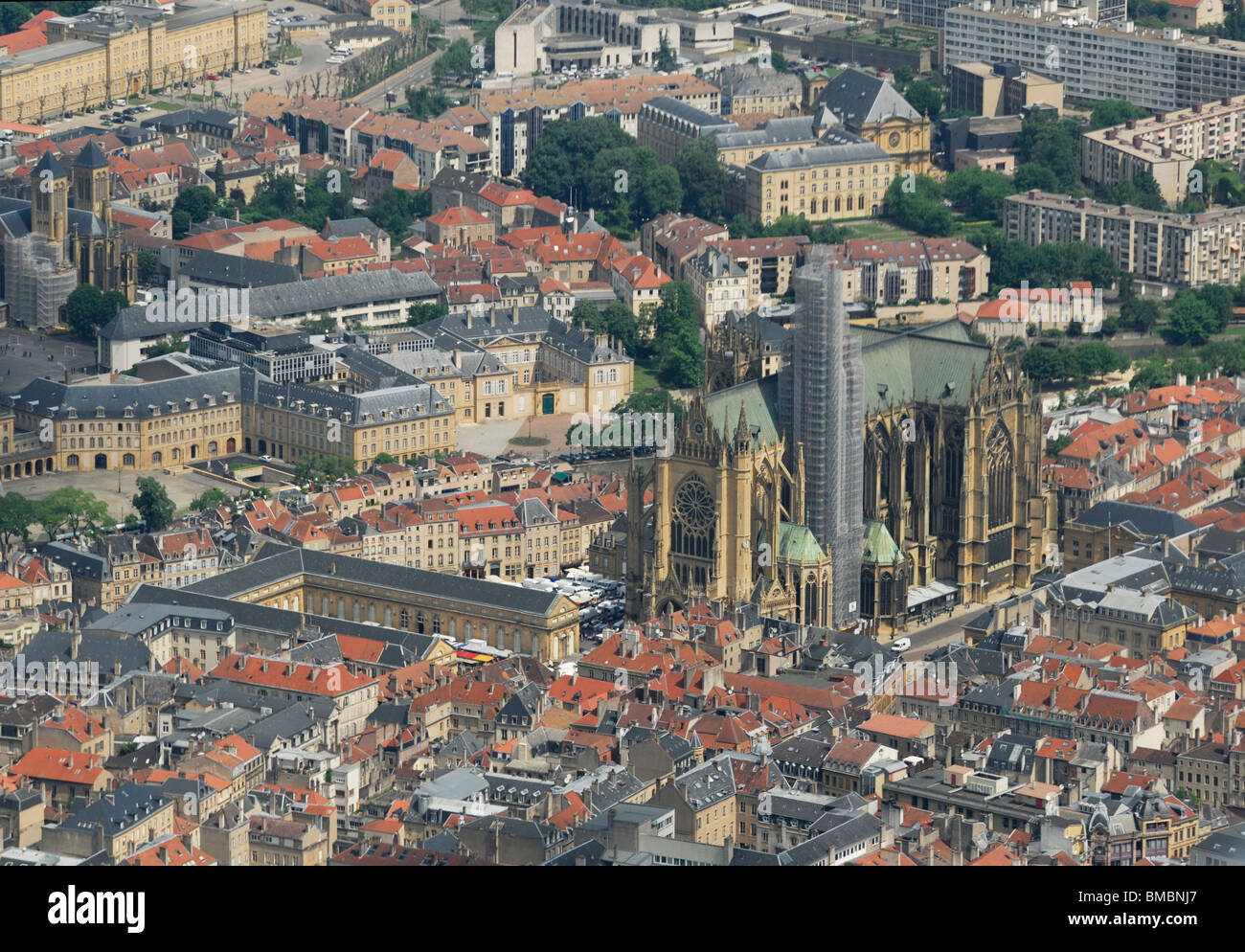 Luftaufnahme der Kathedrale Saint-Etienne und Mosel Präfektur. Historischen Zentrum Metz, Moselle, Lothringen, Frankreich Stockfoto