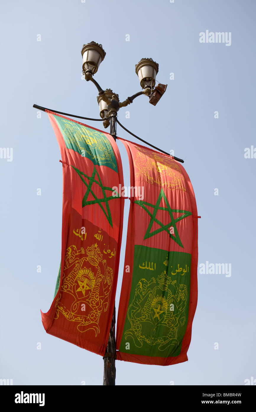 Flag Banner auf Lamp Post, Marrakesch, Marokko, Nordafrika Stockfoto