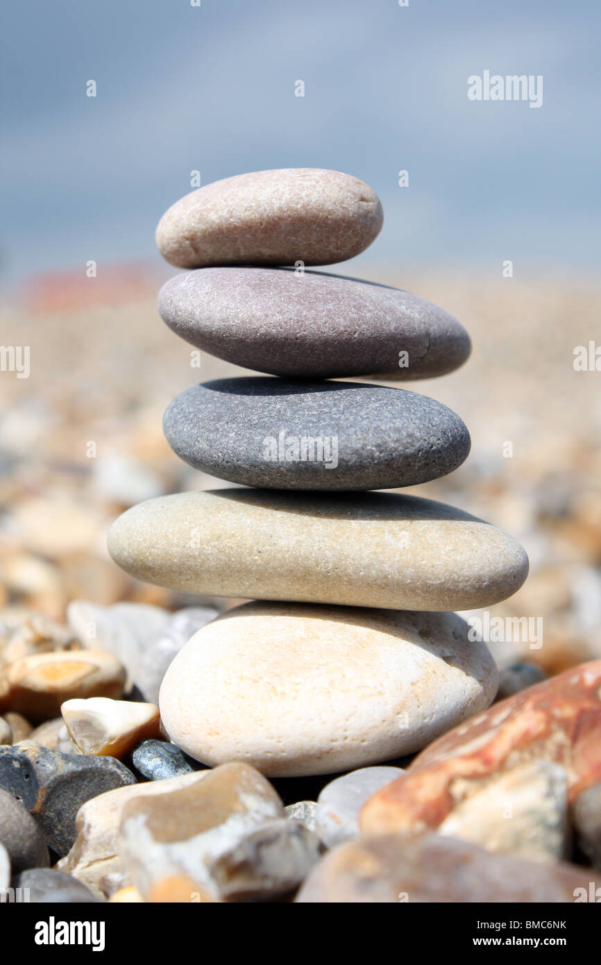 Pebble Stack Dunwich Strand Suffolk Stockfoto