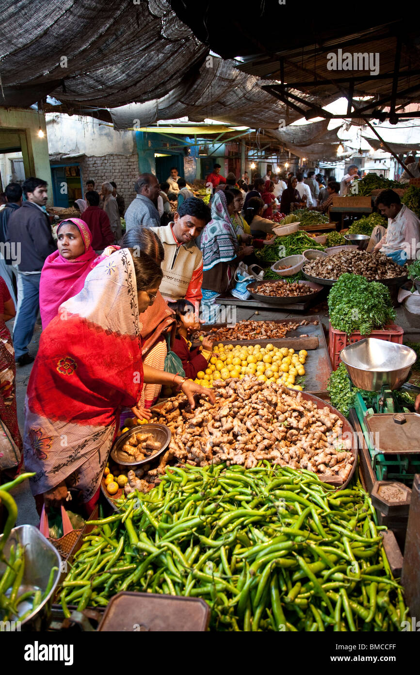 Indien lebensmittelmarkt -Fotos und -Bildmaterial in hoher Auflösung ...