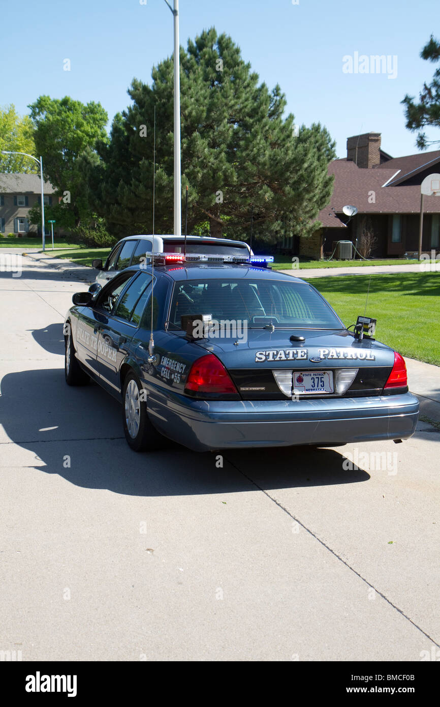 Verkehrskontrolle mit einem Nummernschild-Leser, LPR, die Troopers erhalten sofortige Informationen über das Fahrzeug gestoppt State Police Stockfoto
