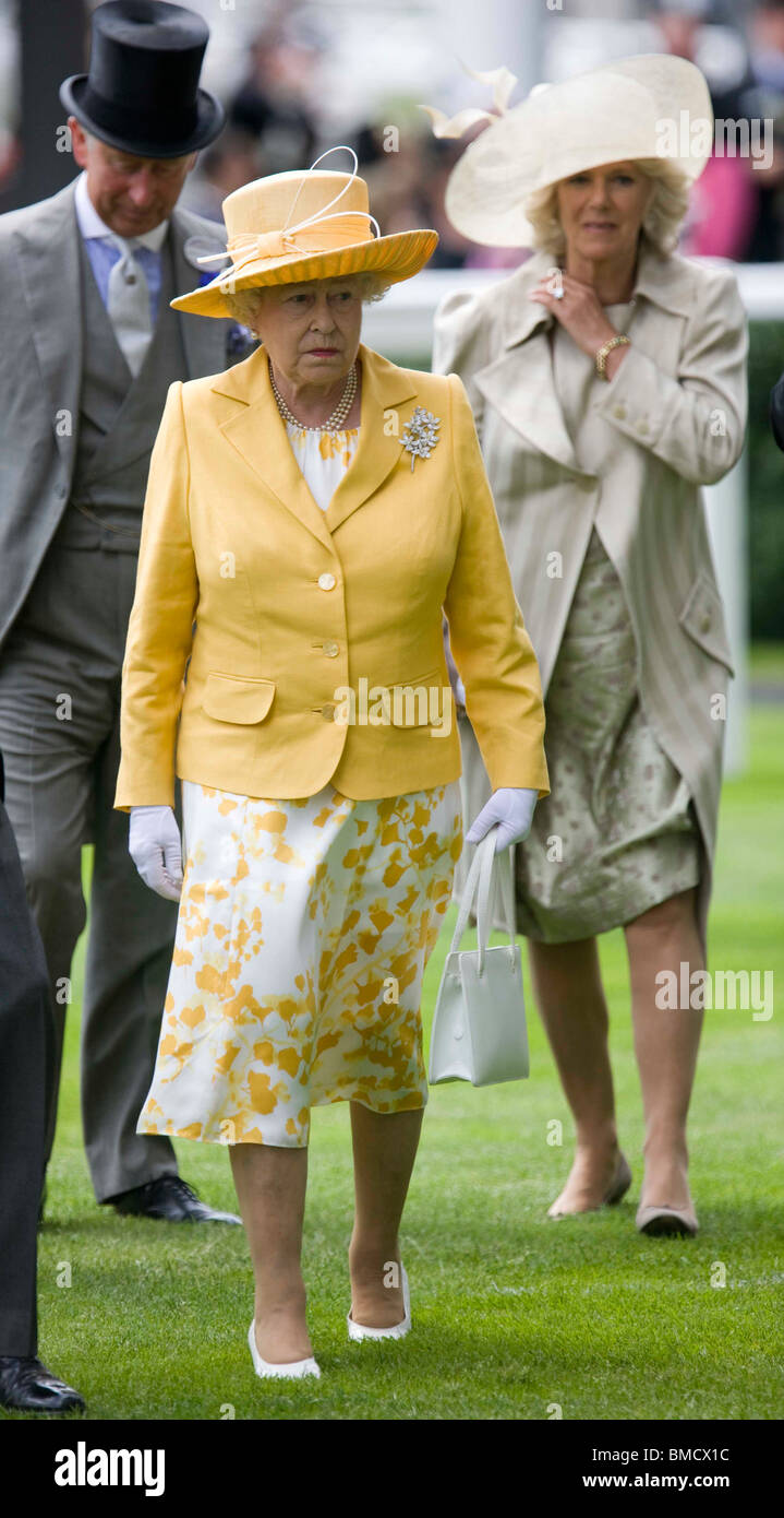 Die britische Königin Elizabeth II beim Royal Ascot Pferd Rennen Treffen in 2009 Stockfoto