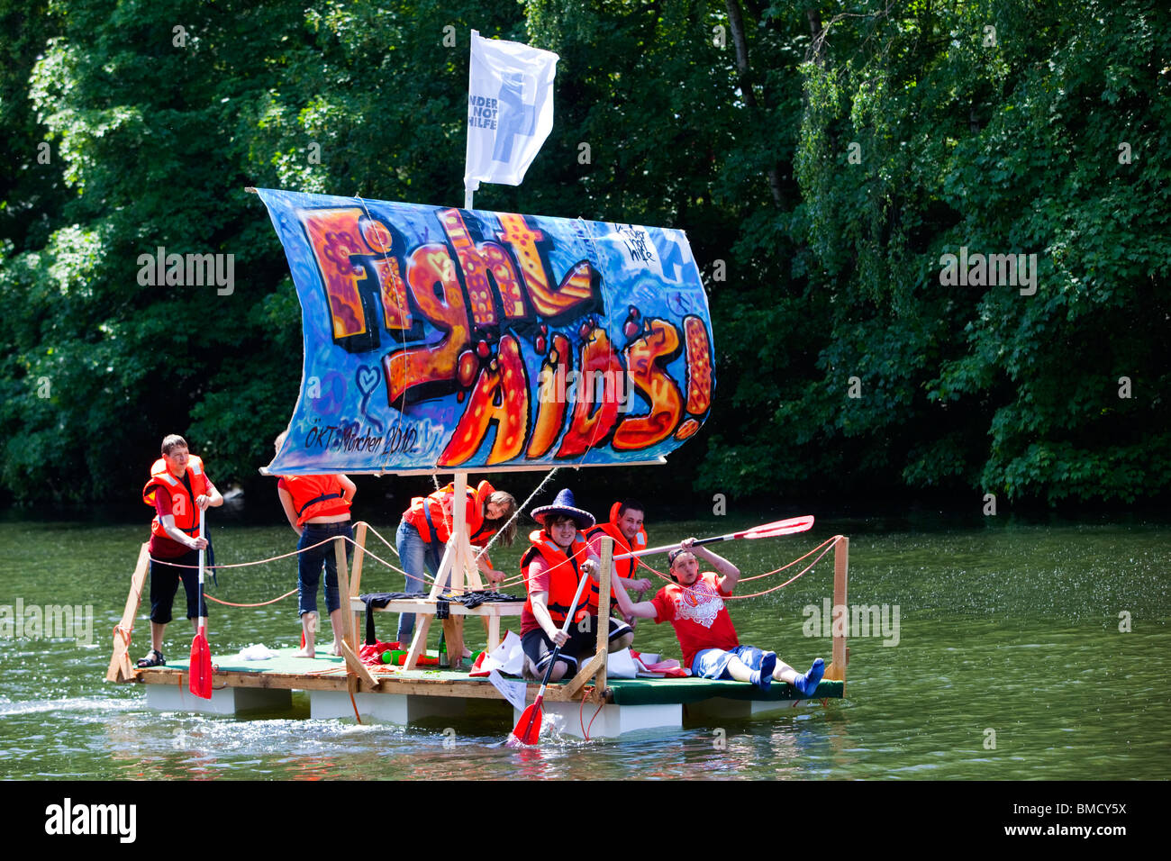 Float-Rennen auf der Ruhr River, Mülheim an der Ruhr, Ruhrgebiet, Ruhrgebiet, Deutschland Stockfoto